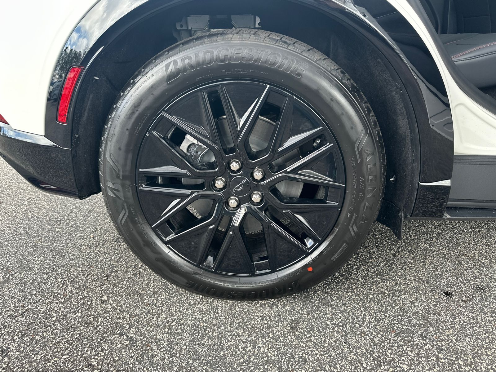 New 2026 Star White Metallic Tri-coat Ford Premium image 18