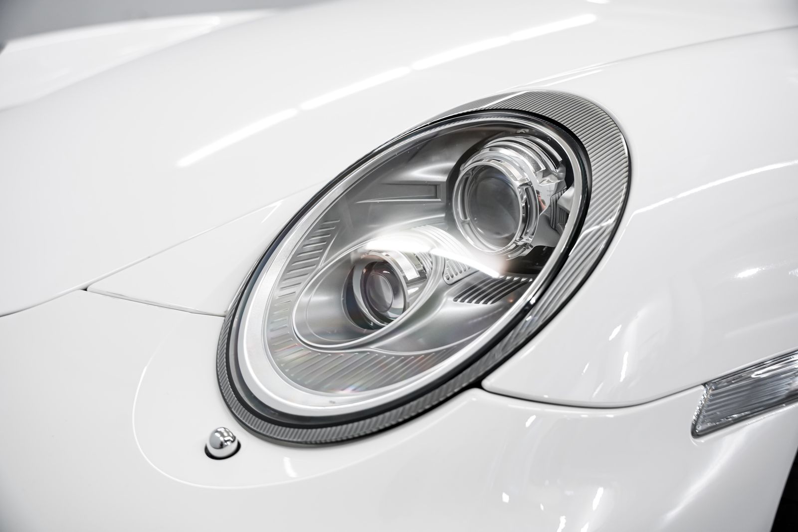 2010 Porsche 911 GT3 — photo 30