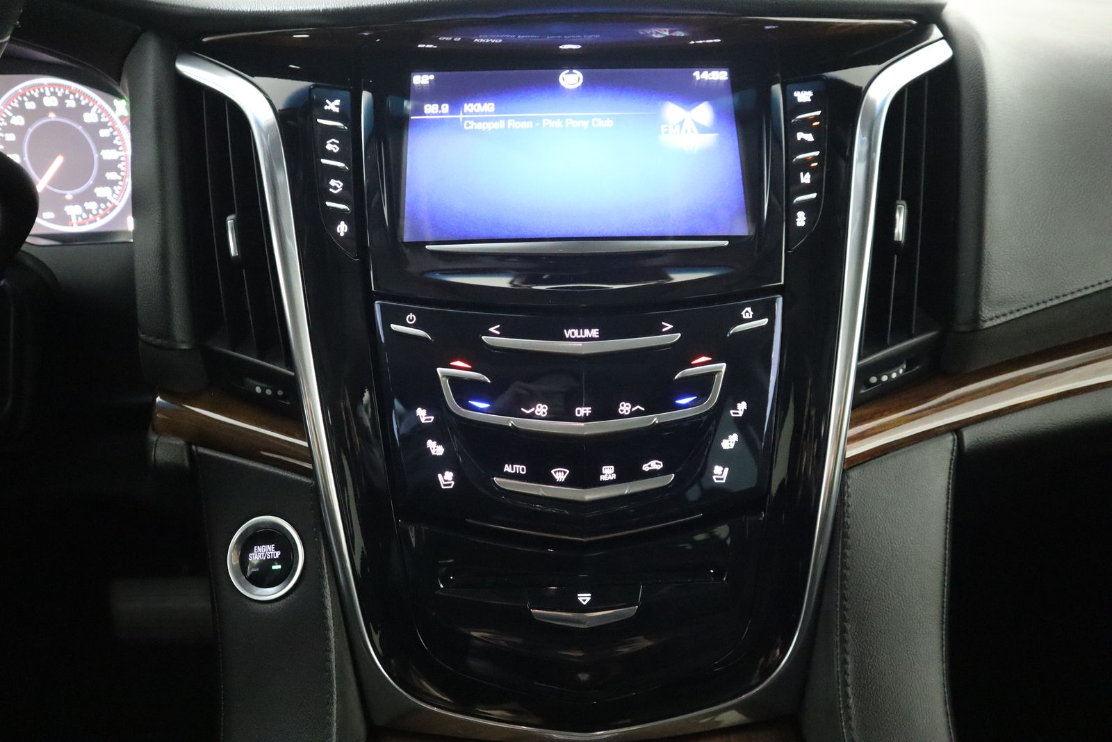 2015 Cadillac Escalade Premium photo