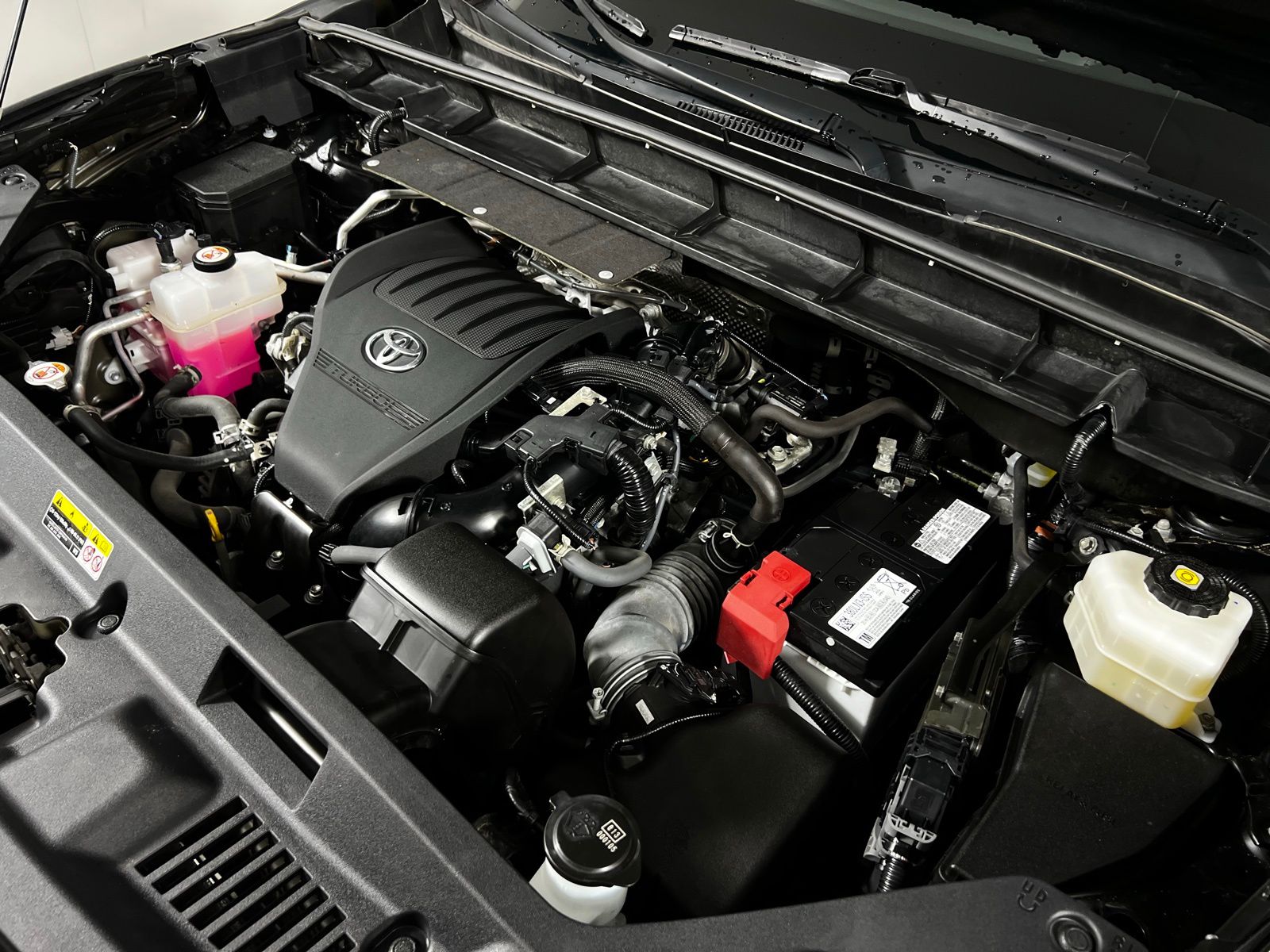 Thumbnail: 2023 Toyota Highlander - 11