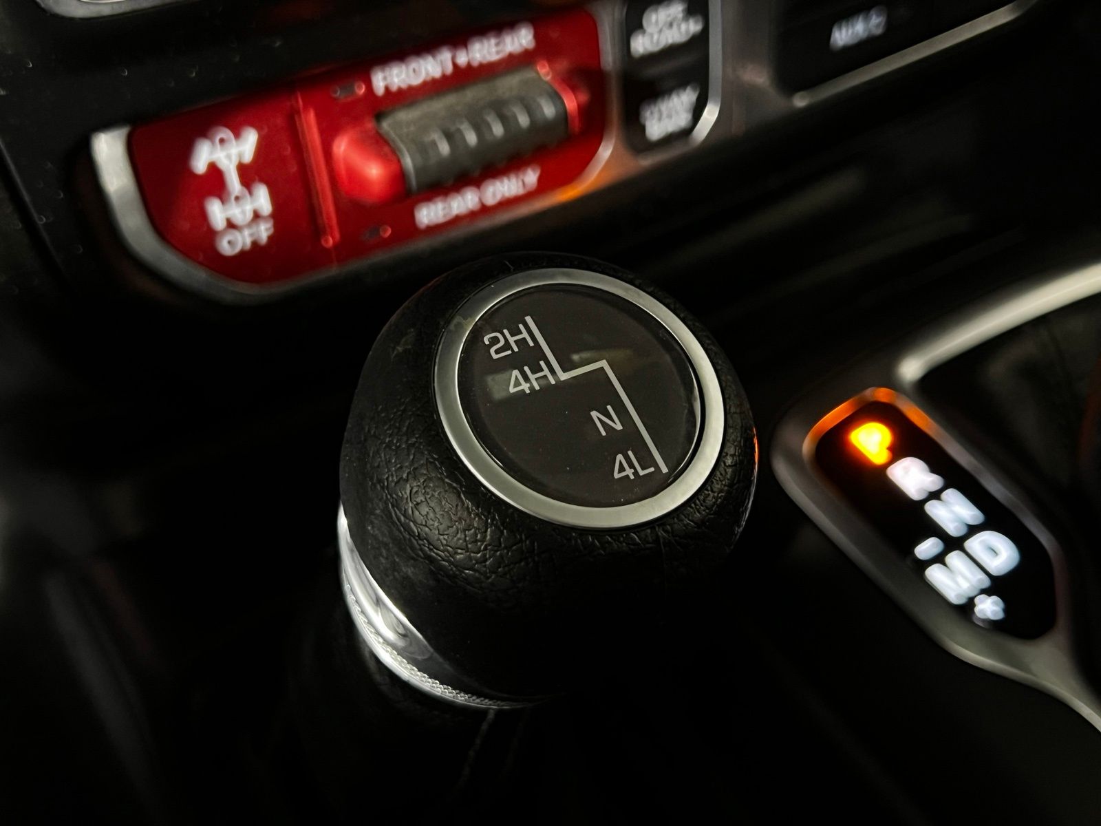 Thumbnail: 2025 Jeep Wrangler - 19