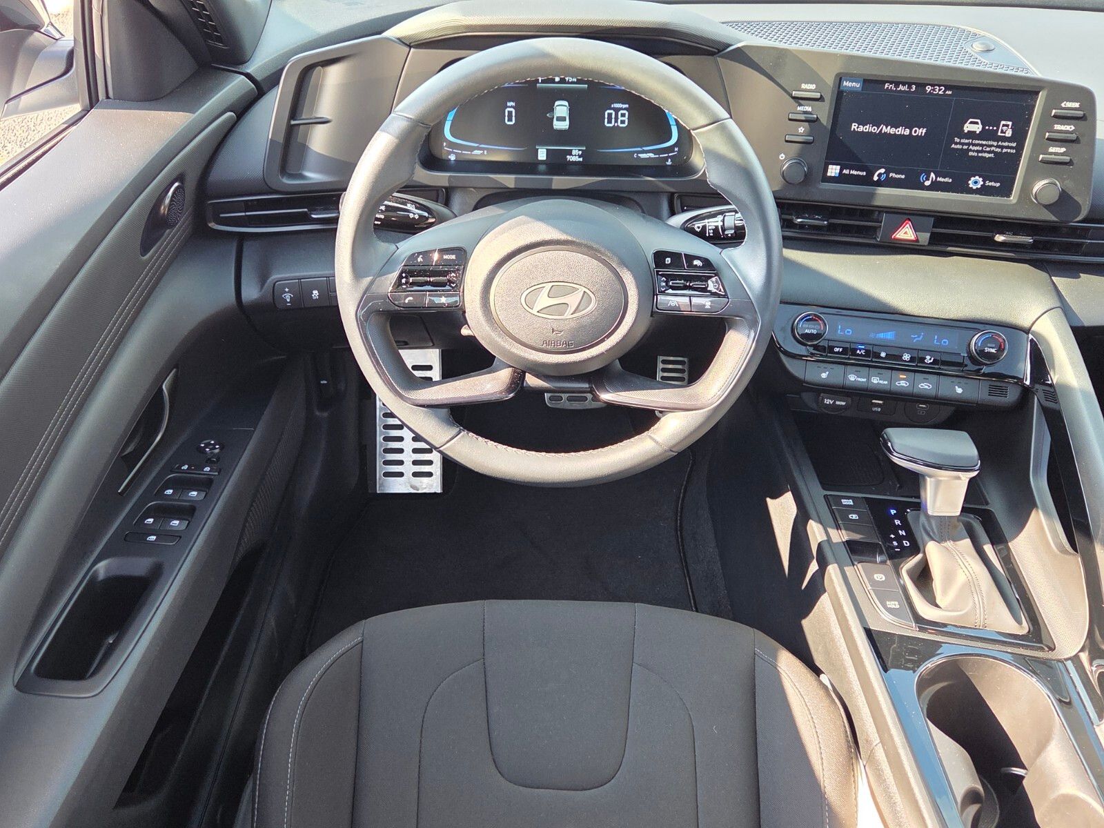 Used 2026 White Hyundai SEL Sport image 7