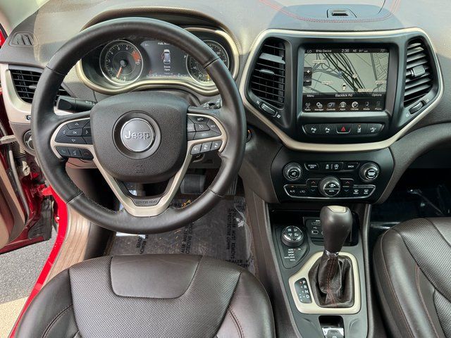 Used 2016 Red Jeep Trailhawk image 3