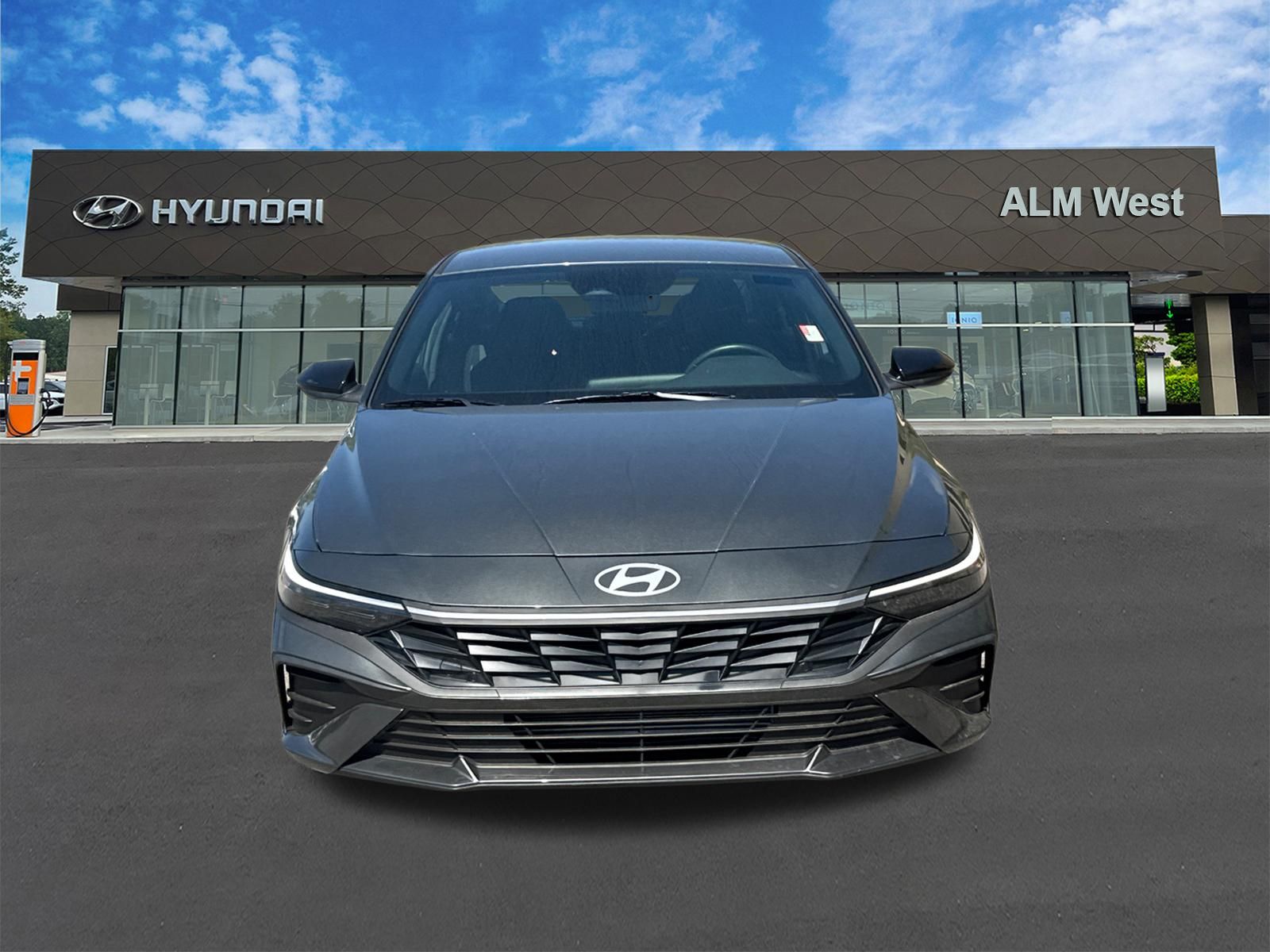 Used 2025 Gray Hyundai SEL Sport image 2
