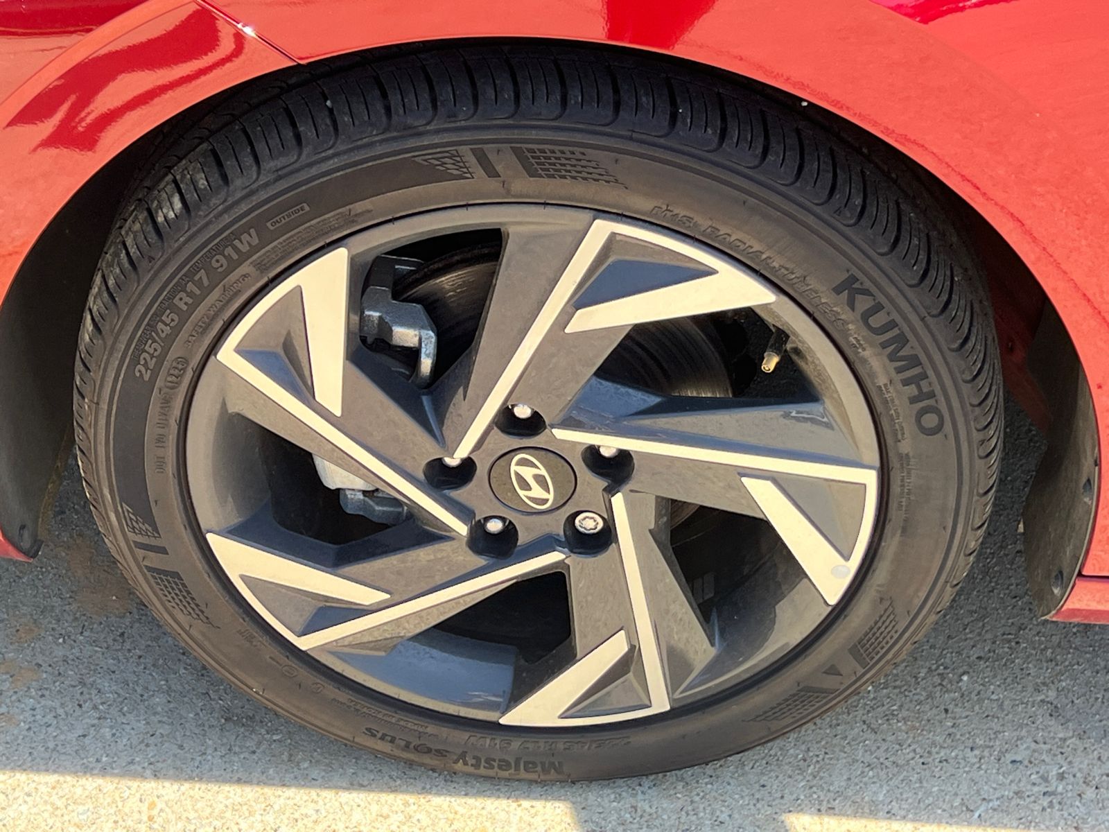 Used 2025 Red Hyundai SEL Sport image 11