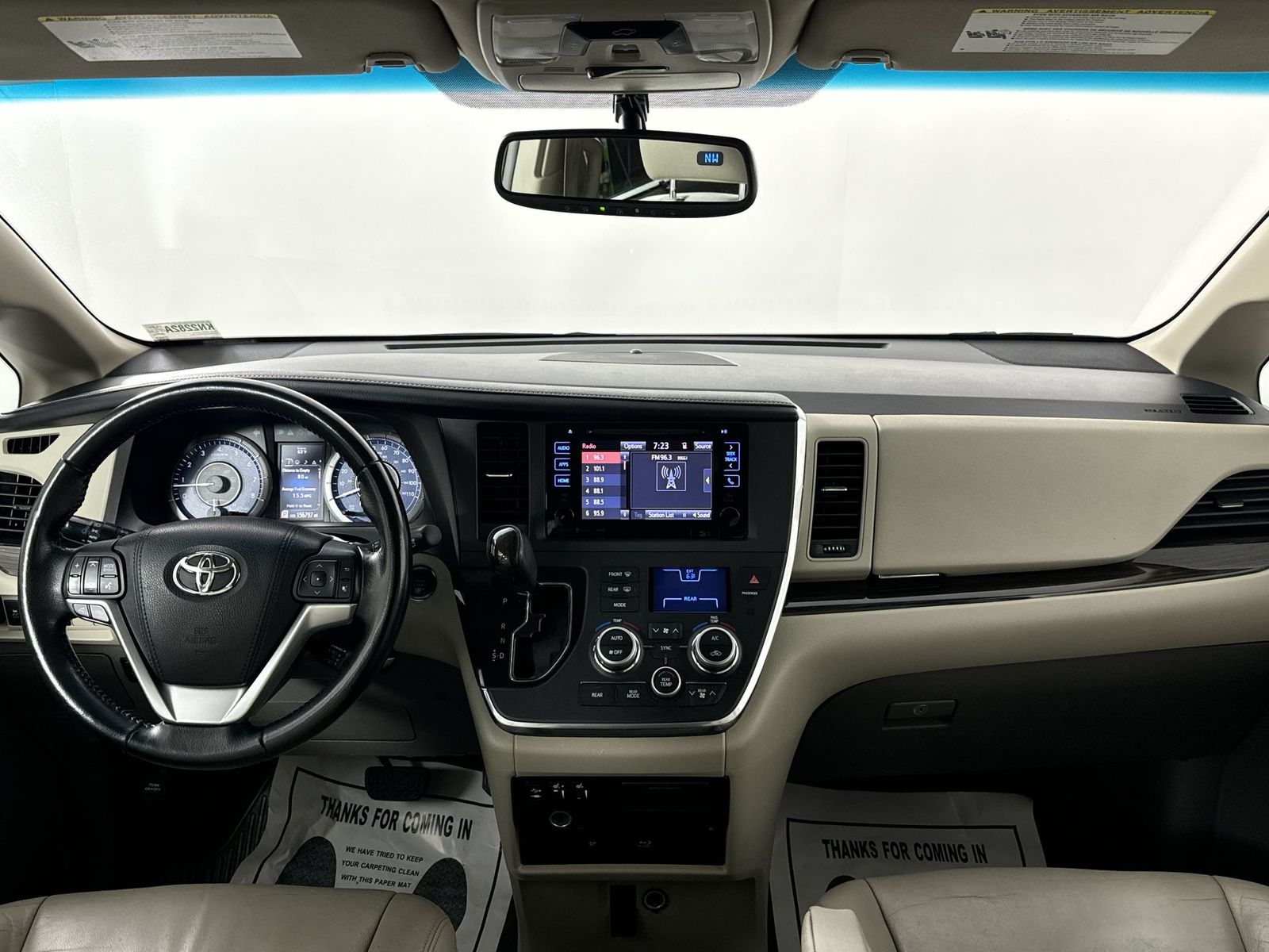 2016 Toyota Sienna Limited 23