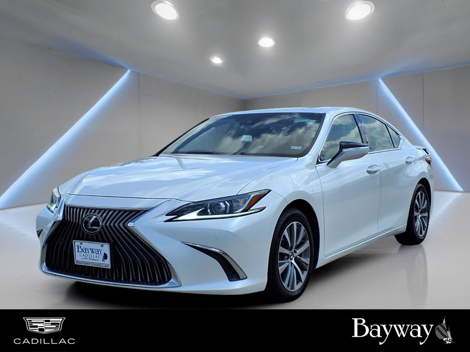 2019 Lexus ES 350 White at Emmons Autoplex