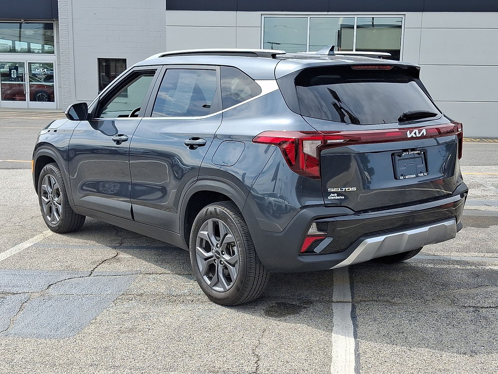Used 2024 Kia Seltos SUV