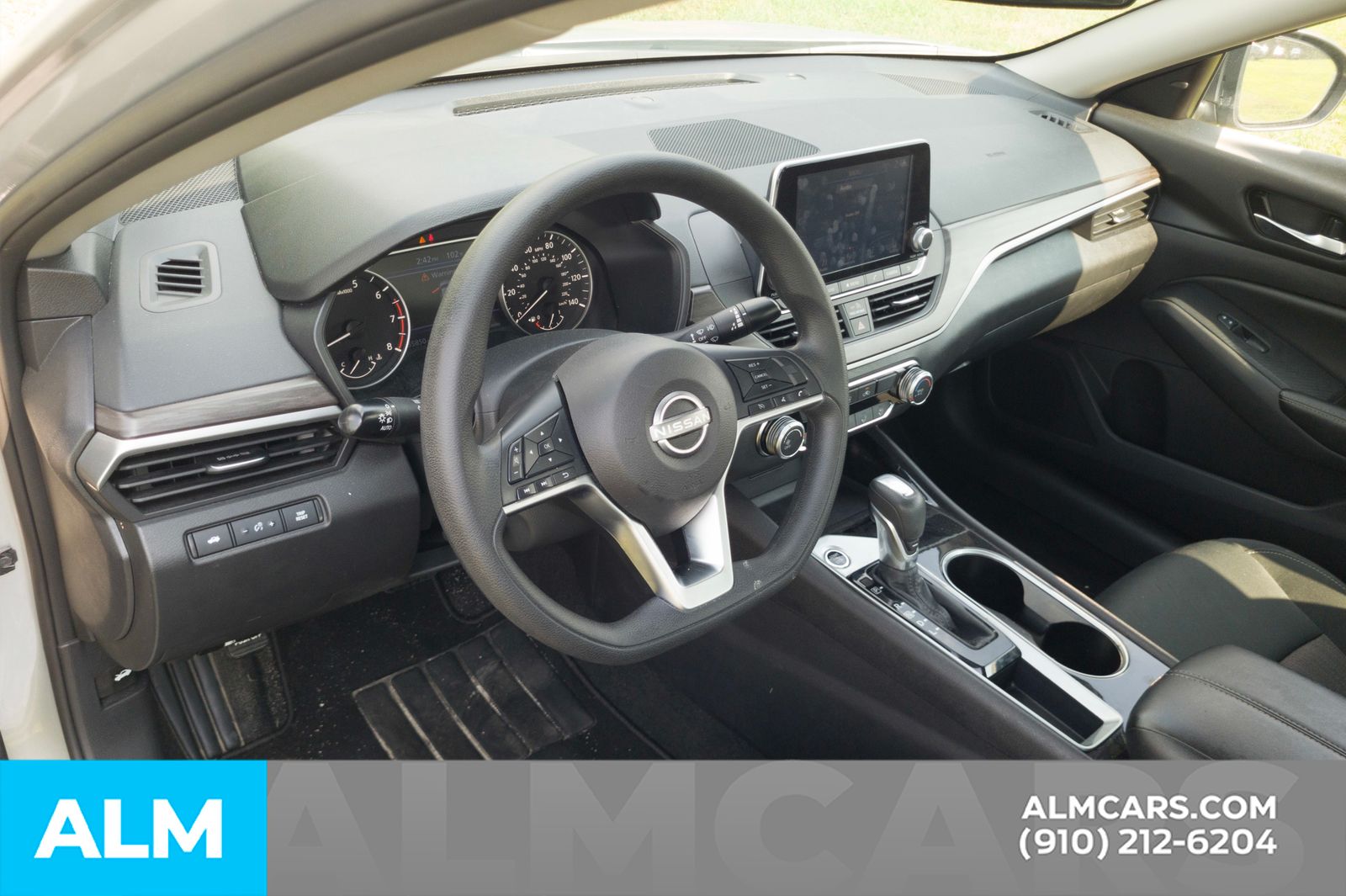 Used 2024 Brilliant Silver Metallic Nissan 2.5 SV image 5