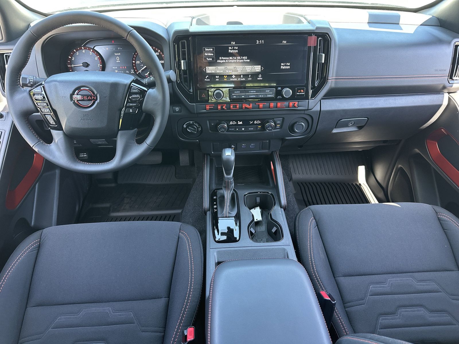 2025 Nissan Frontier PRO-4X photo 2