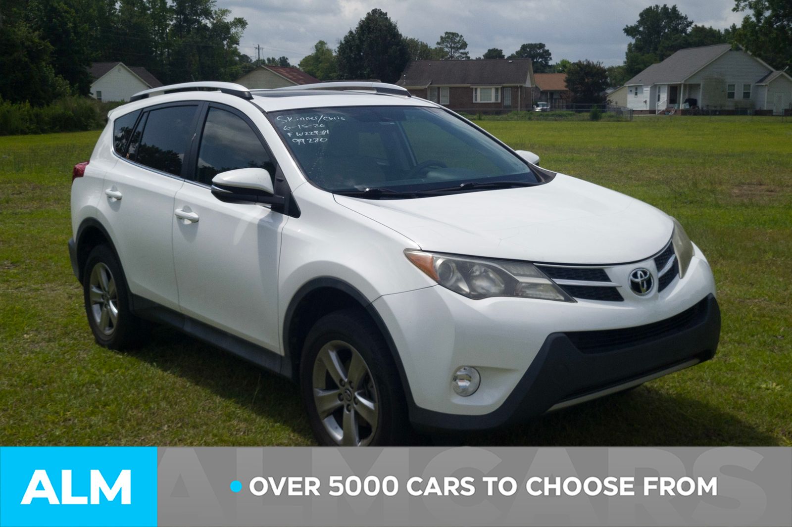 Used 2015 Super White Toyota XLE image 3