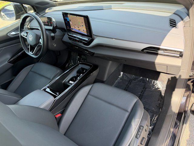 Used 2023 Black Volkswagen S image 30