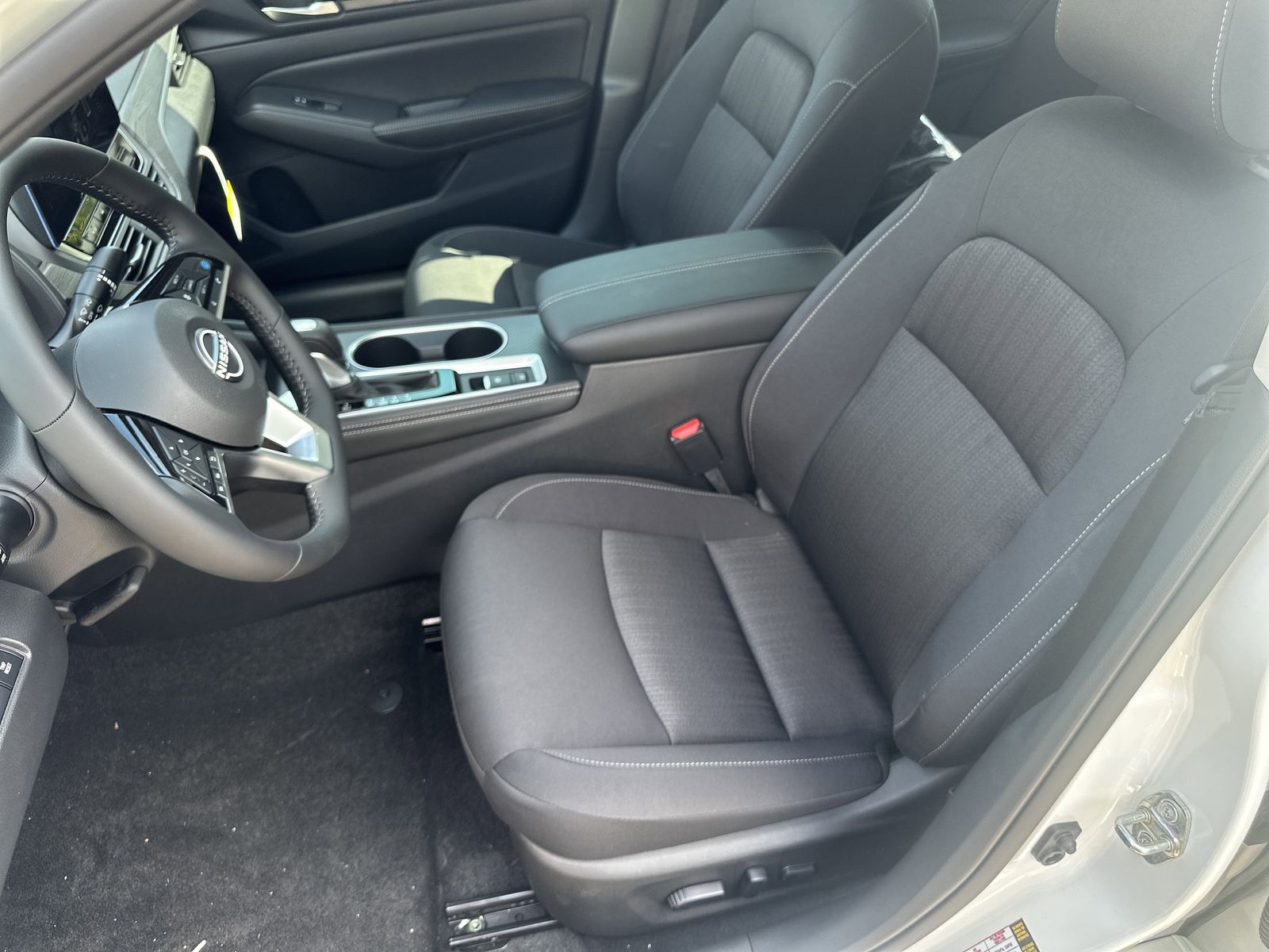 2025 Nissan Altima 2.5 SV photo 19