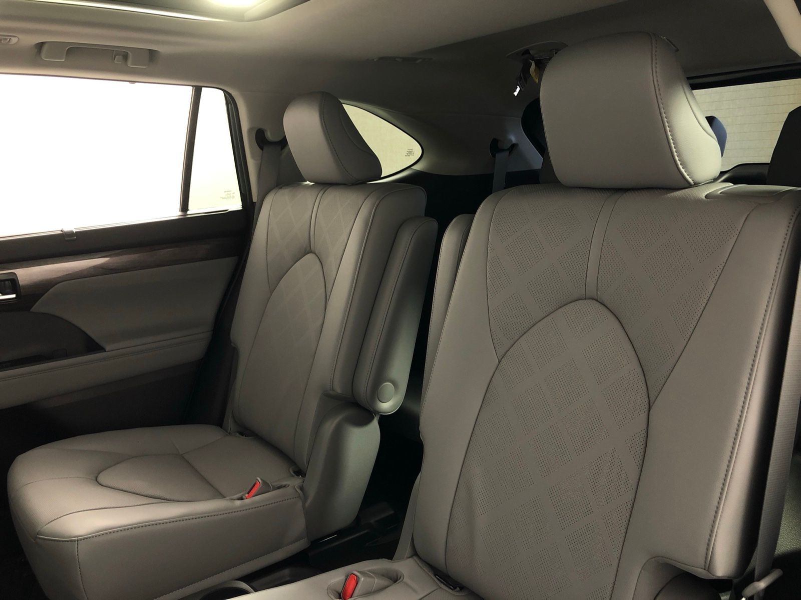 2025 Toyota Highlander Platinum 19