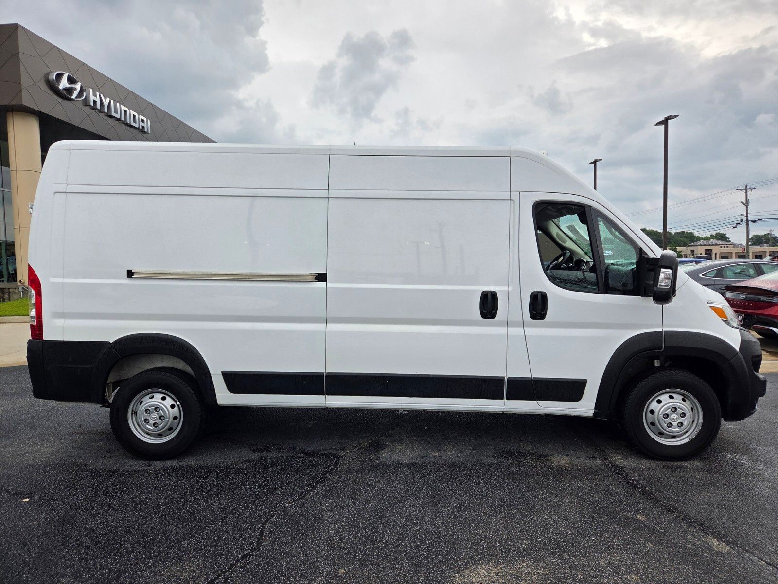 Used 2023 White Ram High Roof image 12