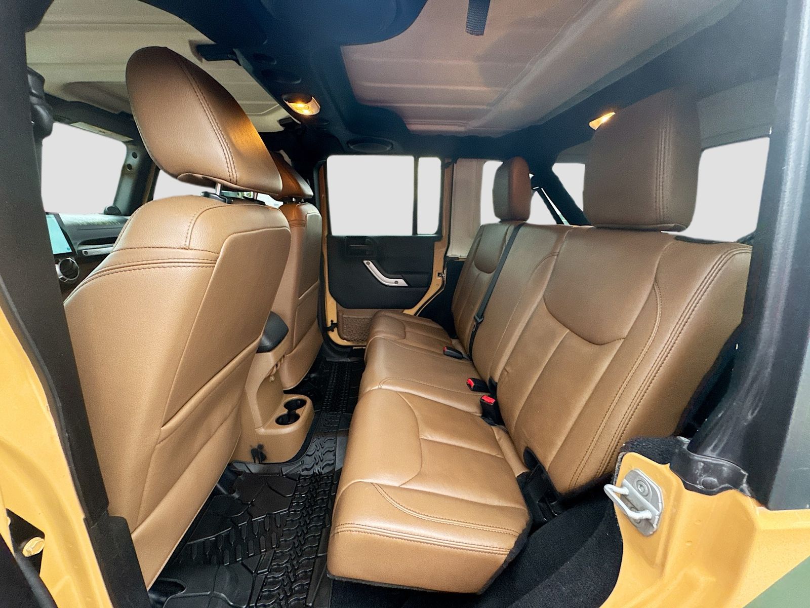 Used 2013 Beige Jeep Unlimited Sahara image 26