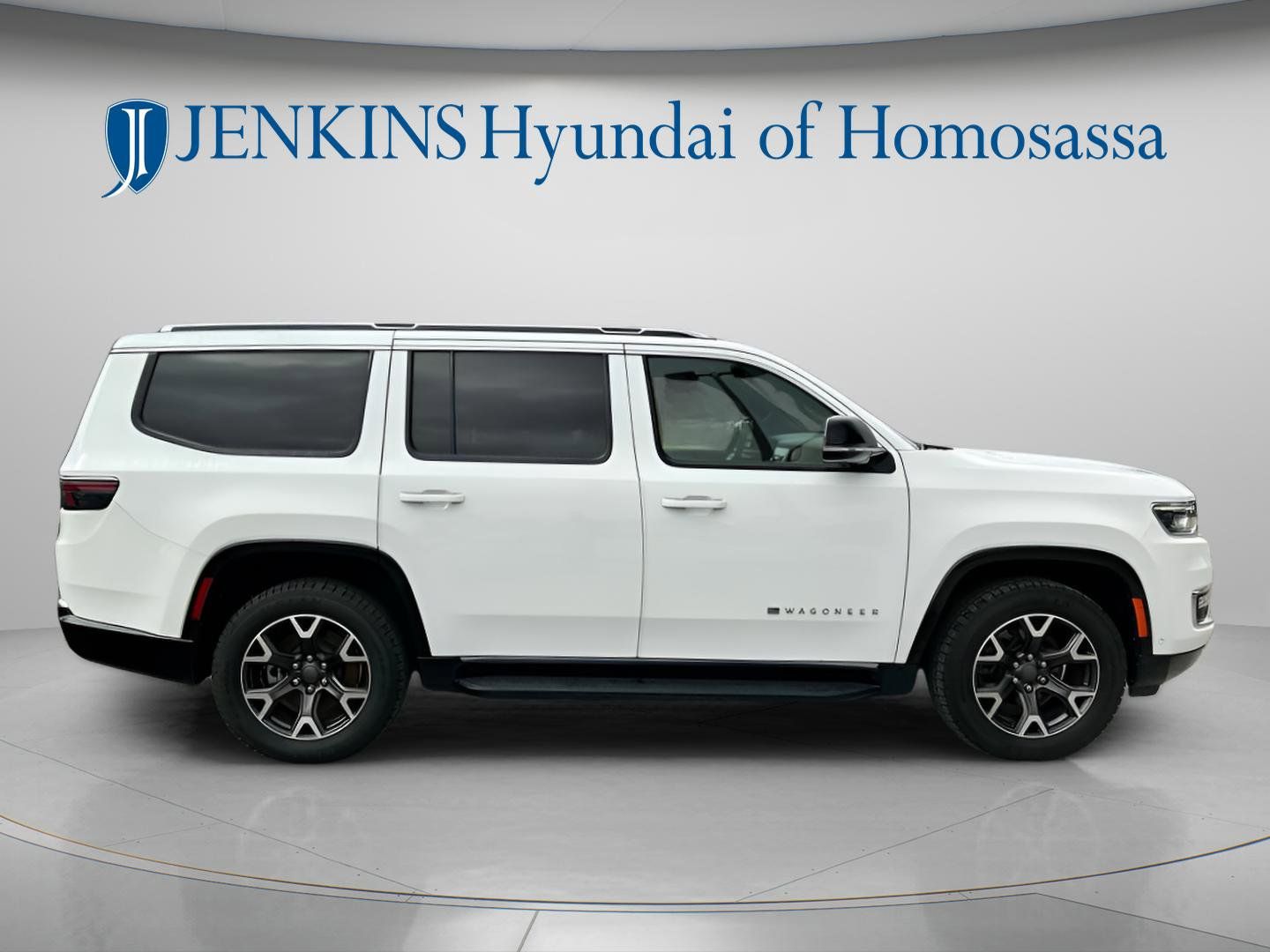 Bright White Clearcoat 2023 Jeep Wagoneer Series III RWD SUV / Crossover 4X2 8-Speed Automatic