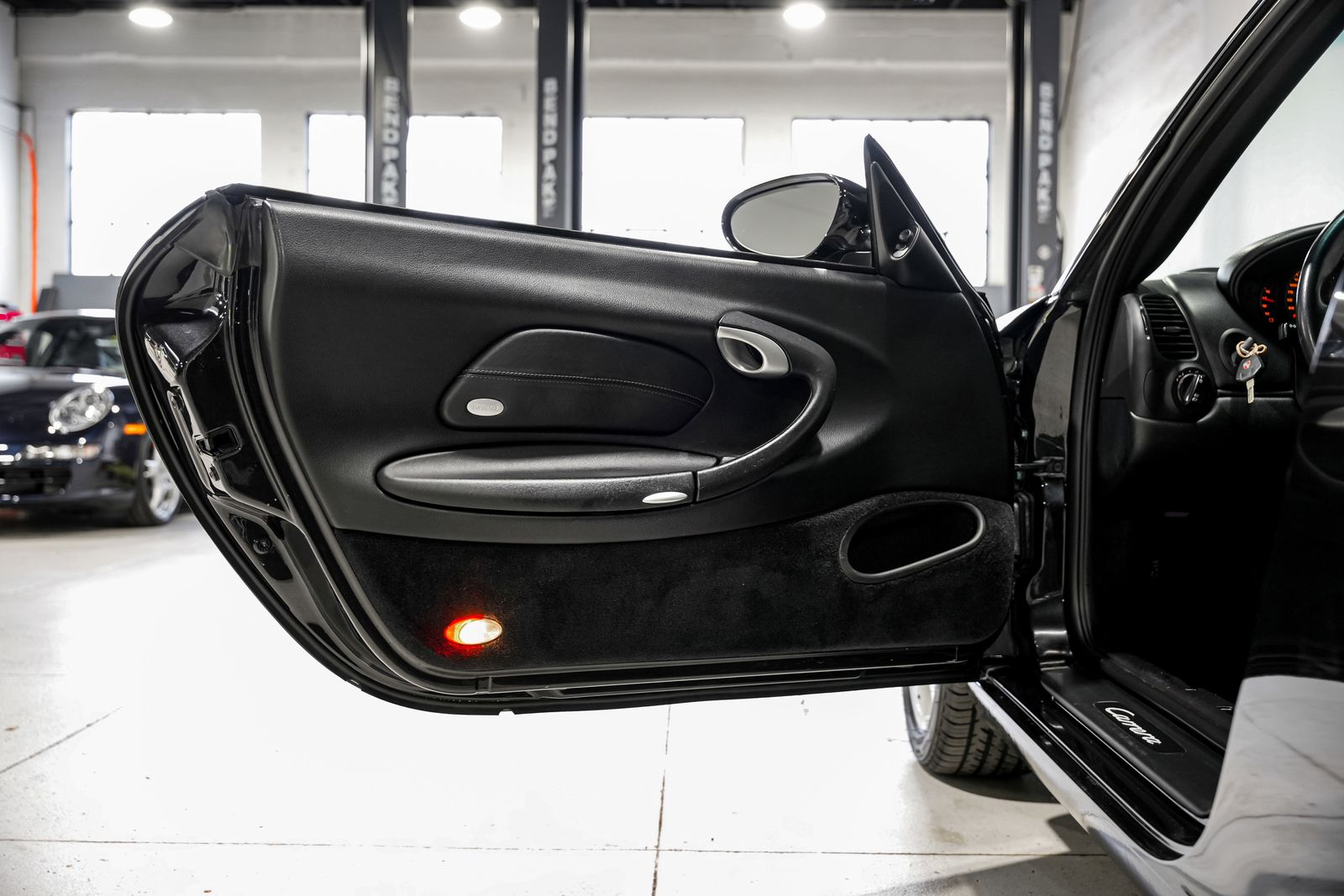 2004 Porsche 911 Carrera — photo 20