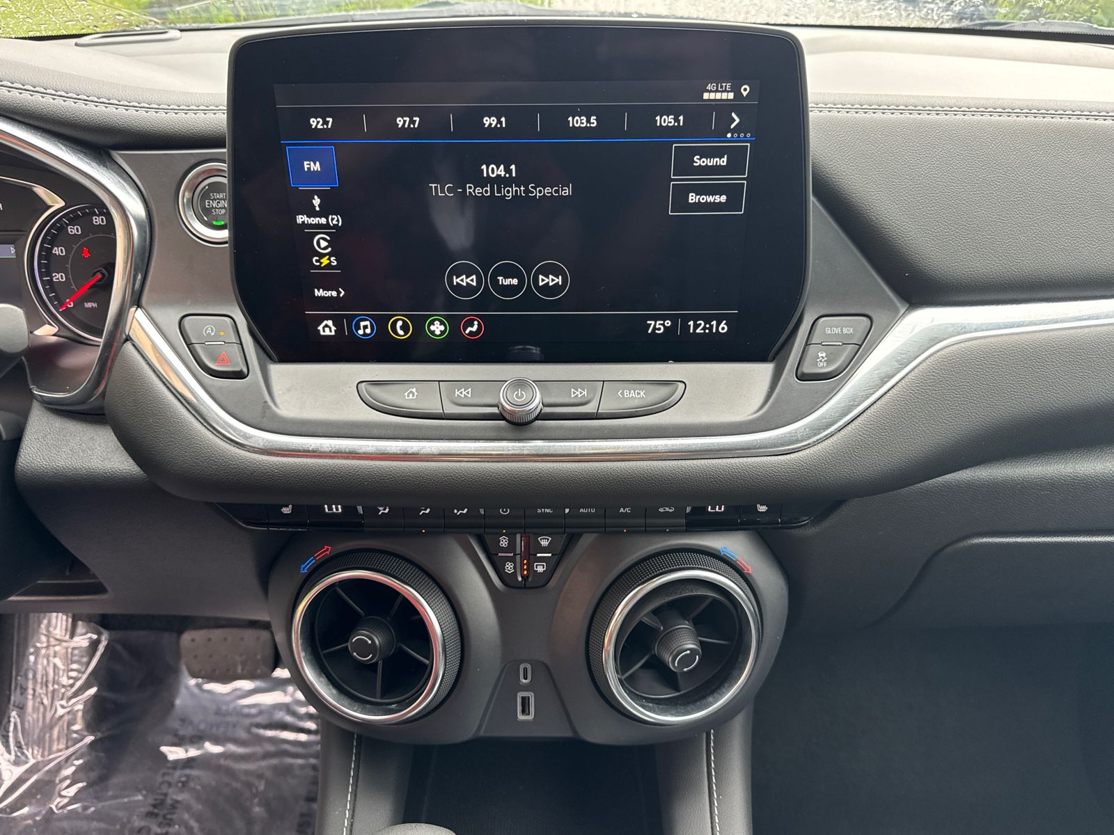Used 2025 Summit White Chevrolet LT image 28