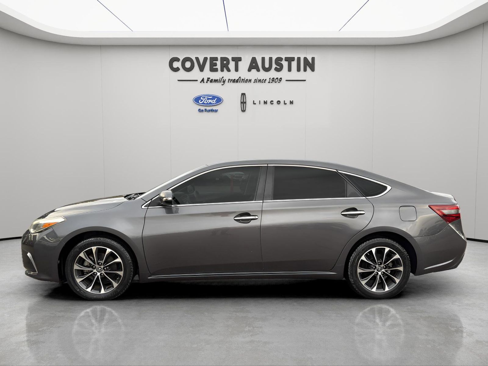 Used Car 2018 Toyota Avalon  Xle Plus For Sale Under $20,000 In Austin, Texas