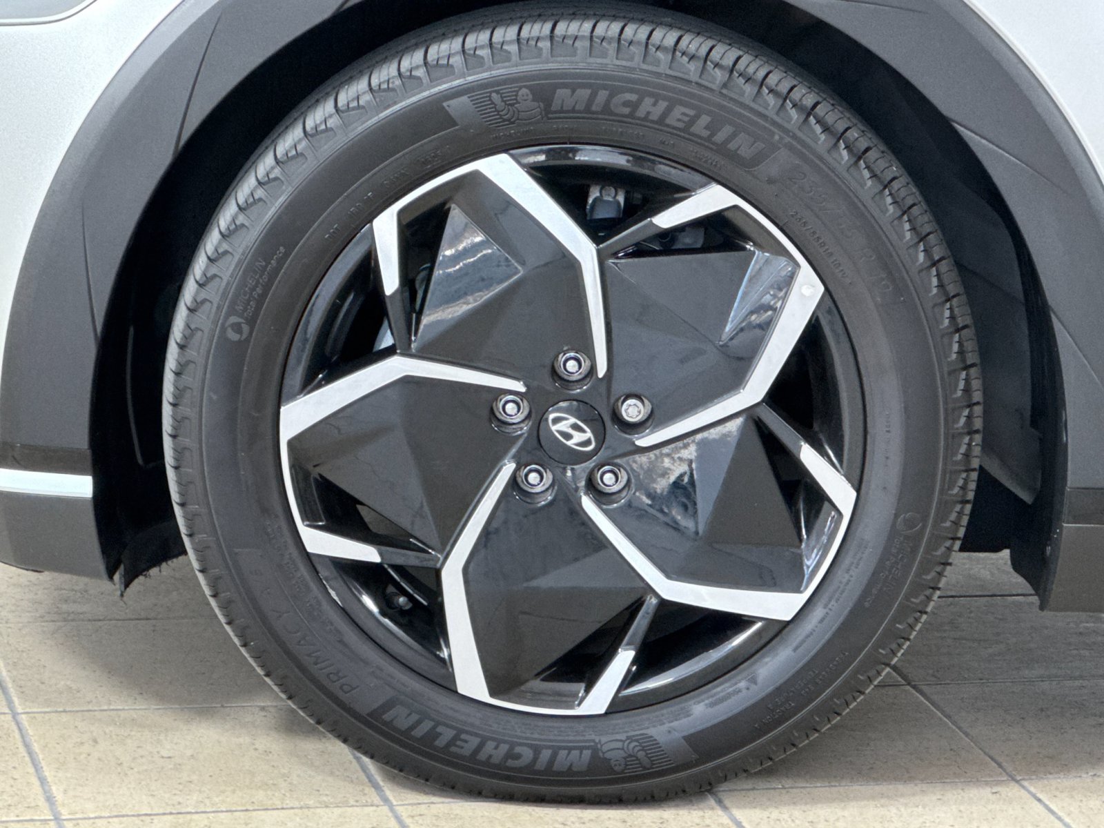 2023 Hyundai IONIQ 5 SEL — foto completa 27 de 30