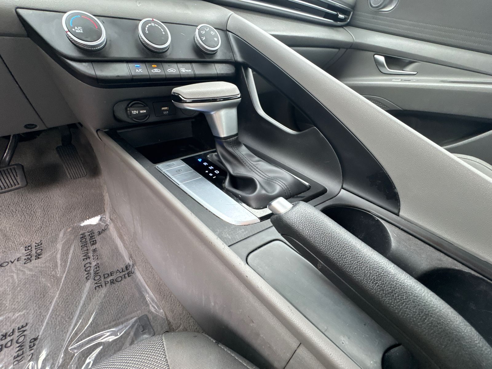 Used 2024 Gray Hyundai SE image 30