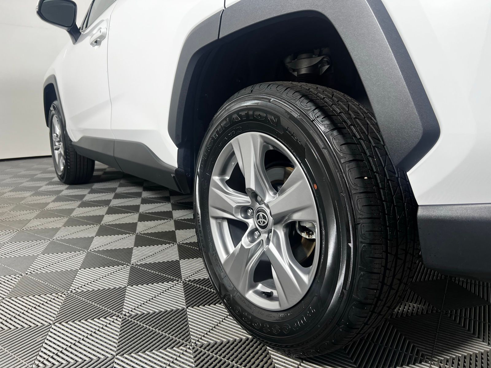 Thumbnail: 2024 Toyota RAV4 - 22