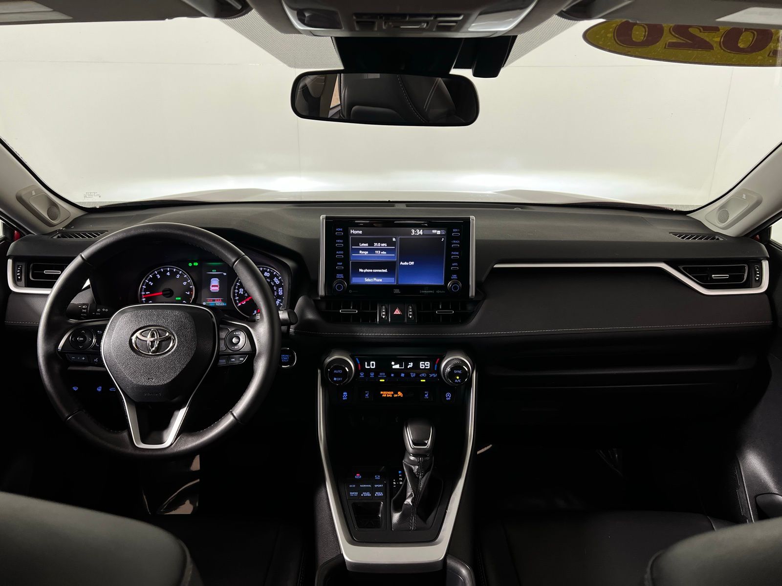 Thumbnail: 2020 Toyota RAV4 - 27