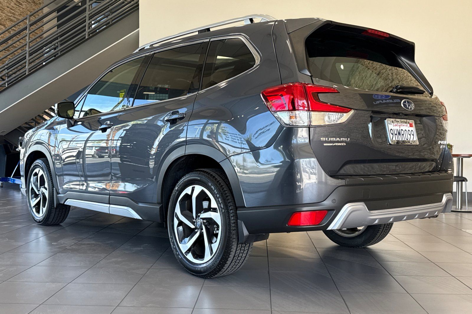 View vehicle photo 3