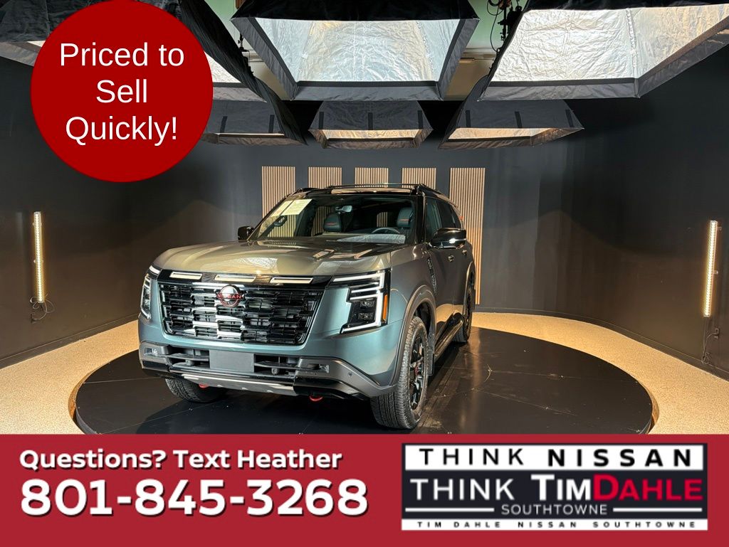 Alpine Metallic/Super Black 2025 Nissan Armada SUV / Crossover Four-Wheel Drive 9-Speed Automatic