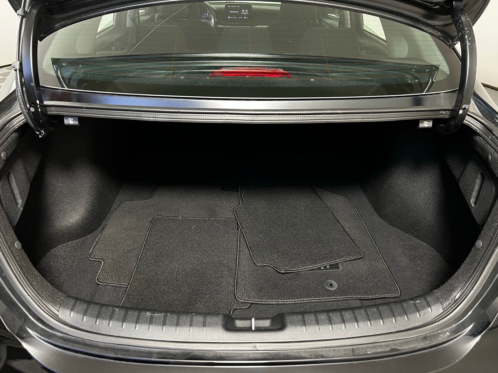 Thumbnail: 2024 Kia Forte - 22