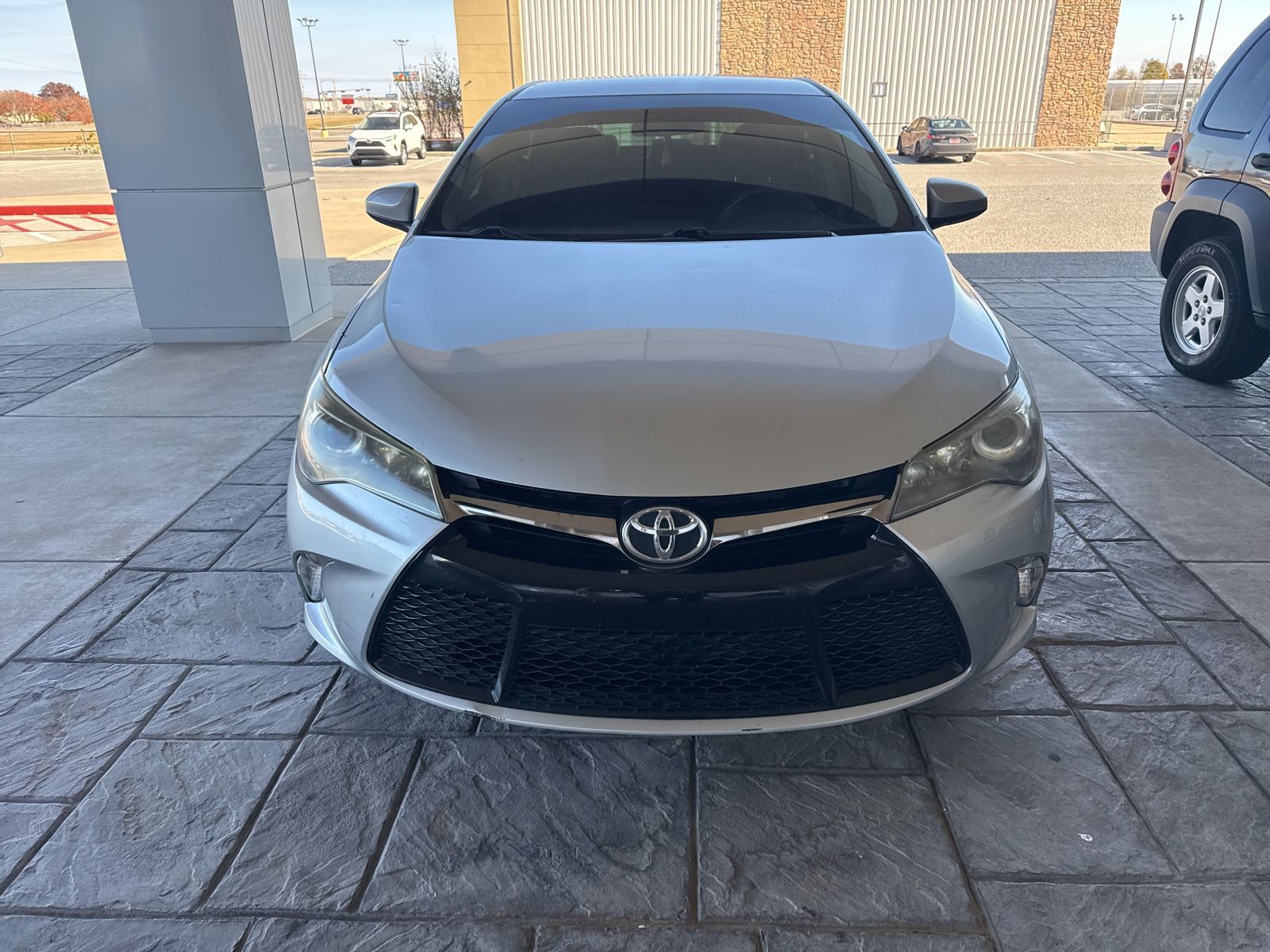 2017 Toyota Camry SE 2