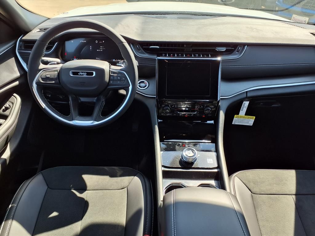 2025 Jeep Grand Cherokee Laredo - 5