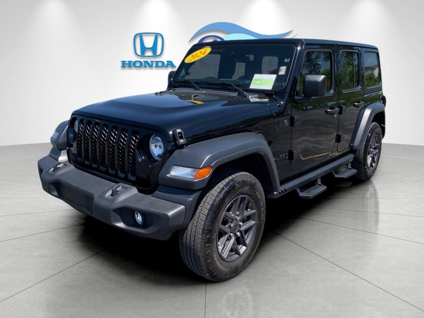Black Clearcoat 2024 Jeep Wrangler SUV / Crossover Four-Wheel Drive 8-Speed Automatic