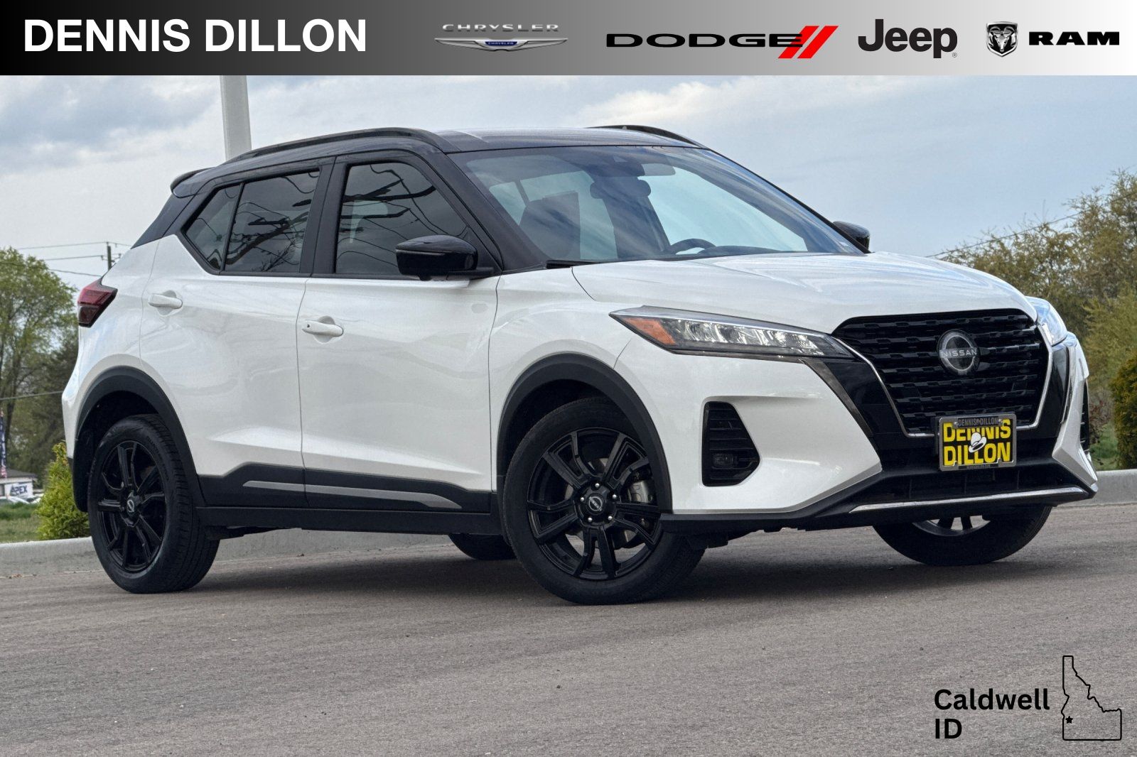 Aspen White/Super Black 2024 Nissan Kicks SR FWD SUV / Crossover Front-Wheel Drive Continuously Variable Transmission