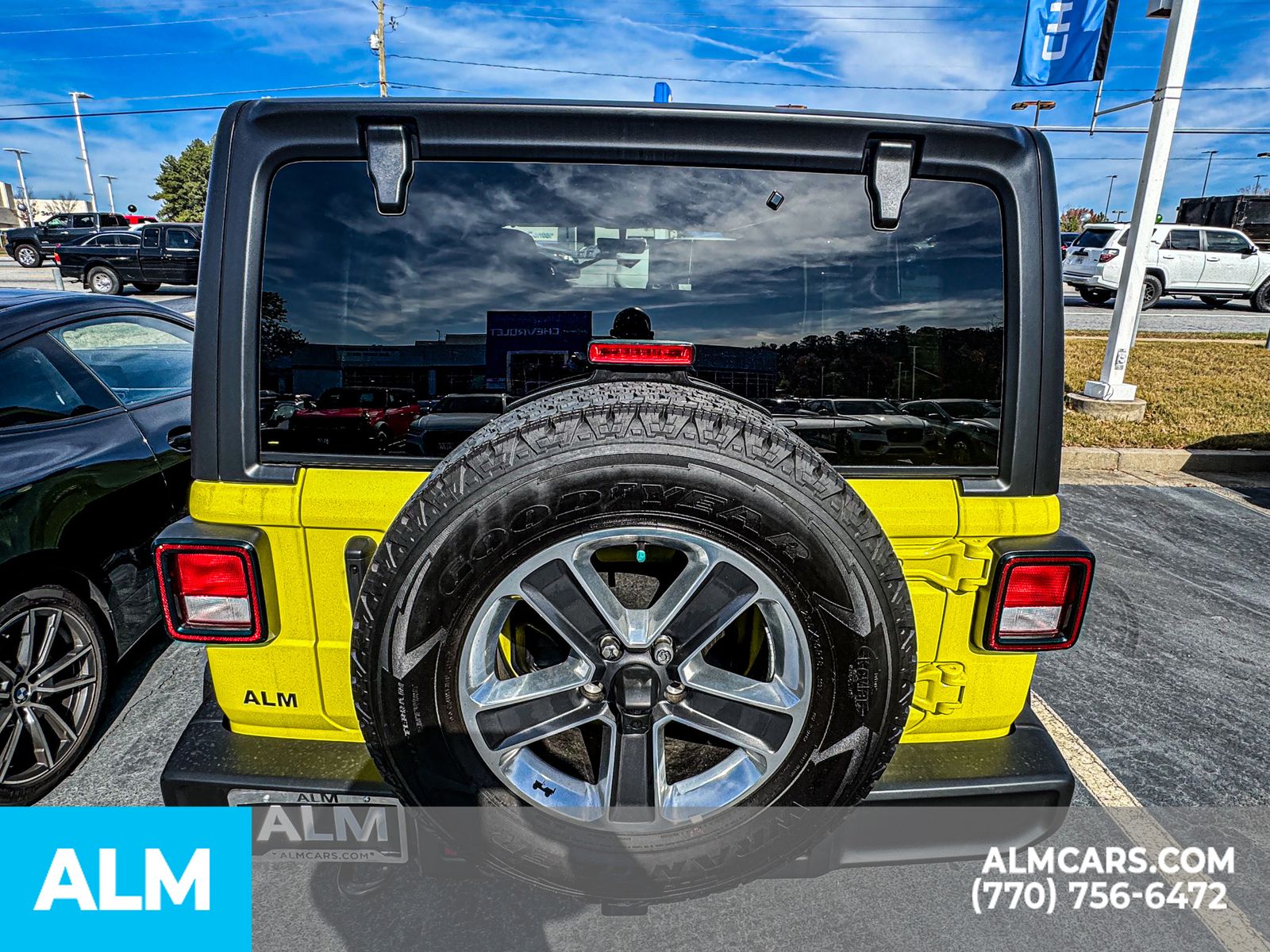 2023 Jeep Wrangler Sahara 11