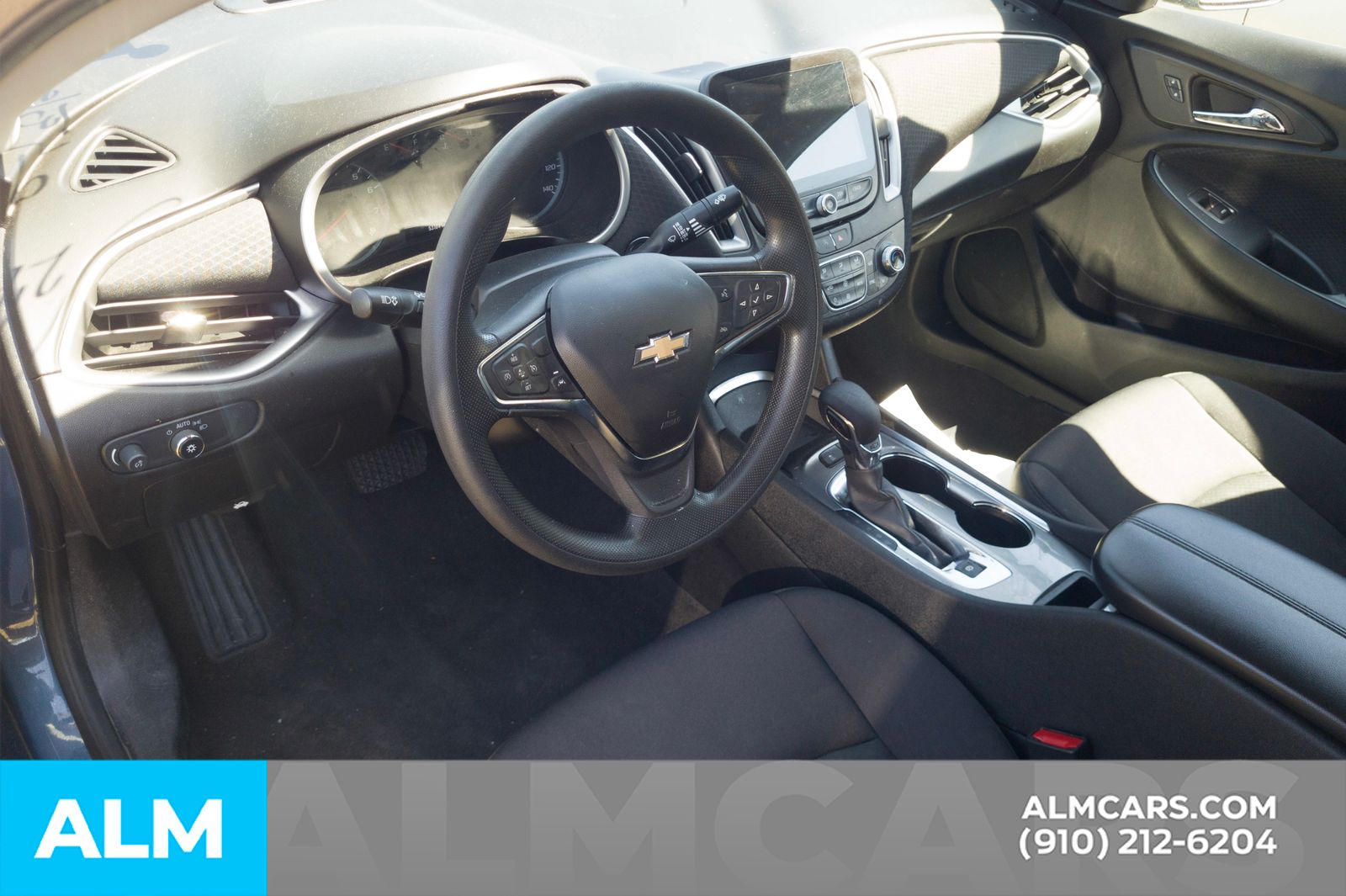 Used 2024 Lakeshore Blue Chevrolet LT image 6