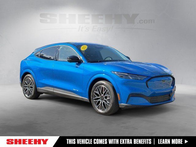 2025 Ford Mustang-Mach-e Premium's photo