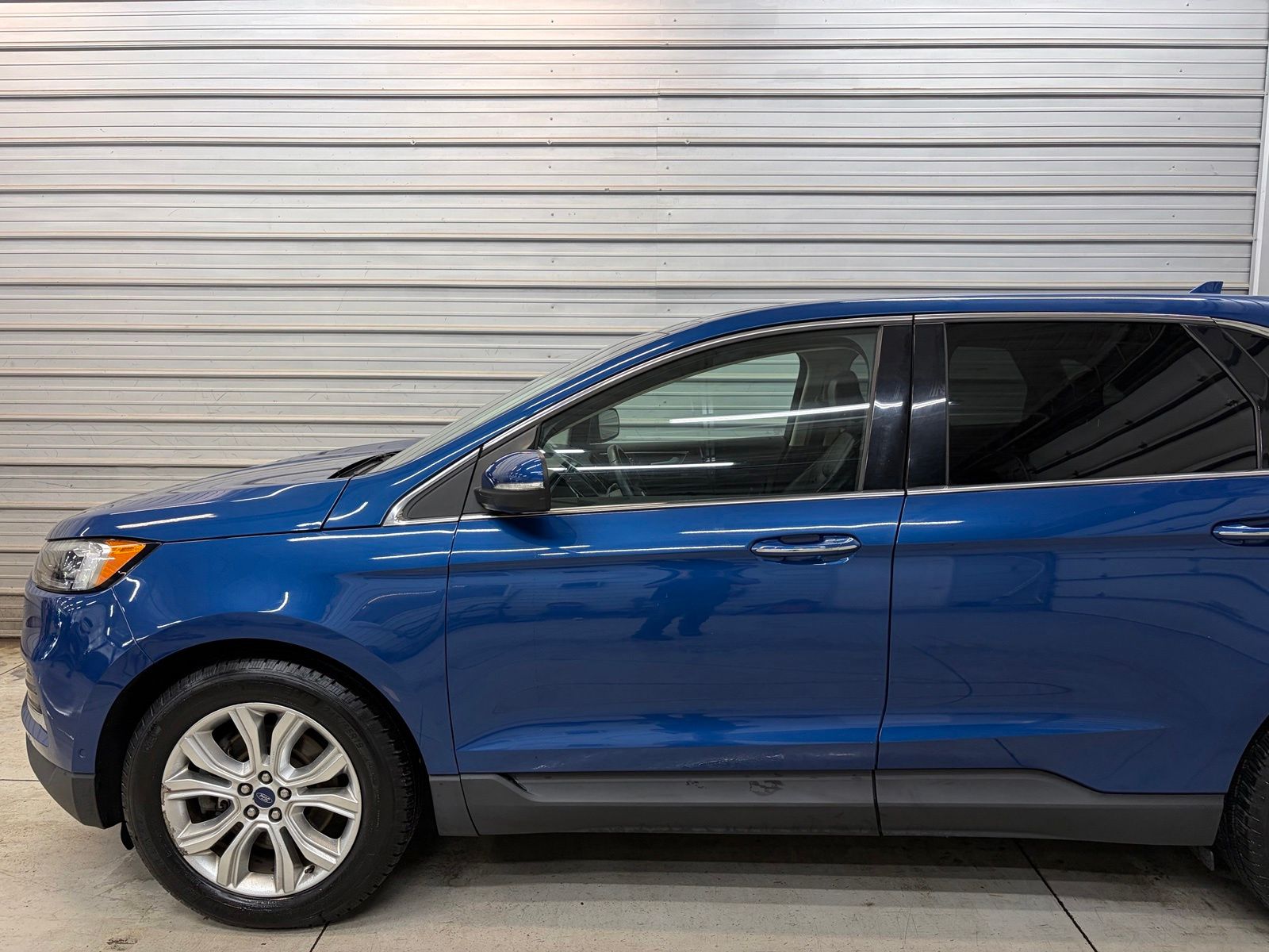 Photo 3 of 2020 Ford Edge Titanium