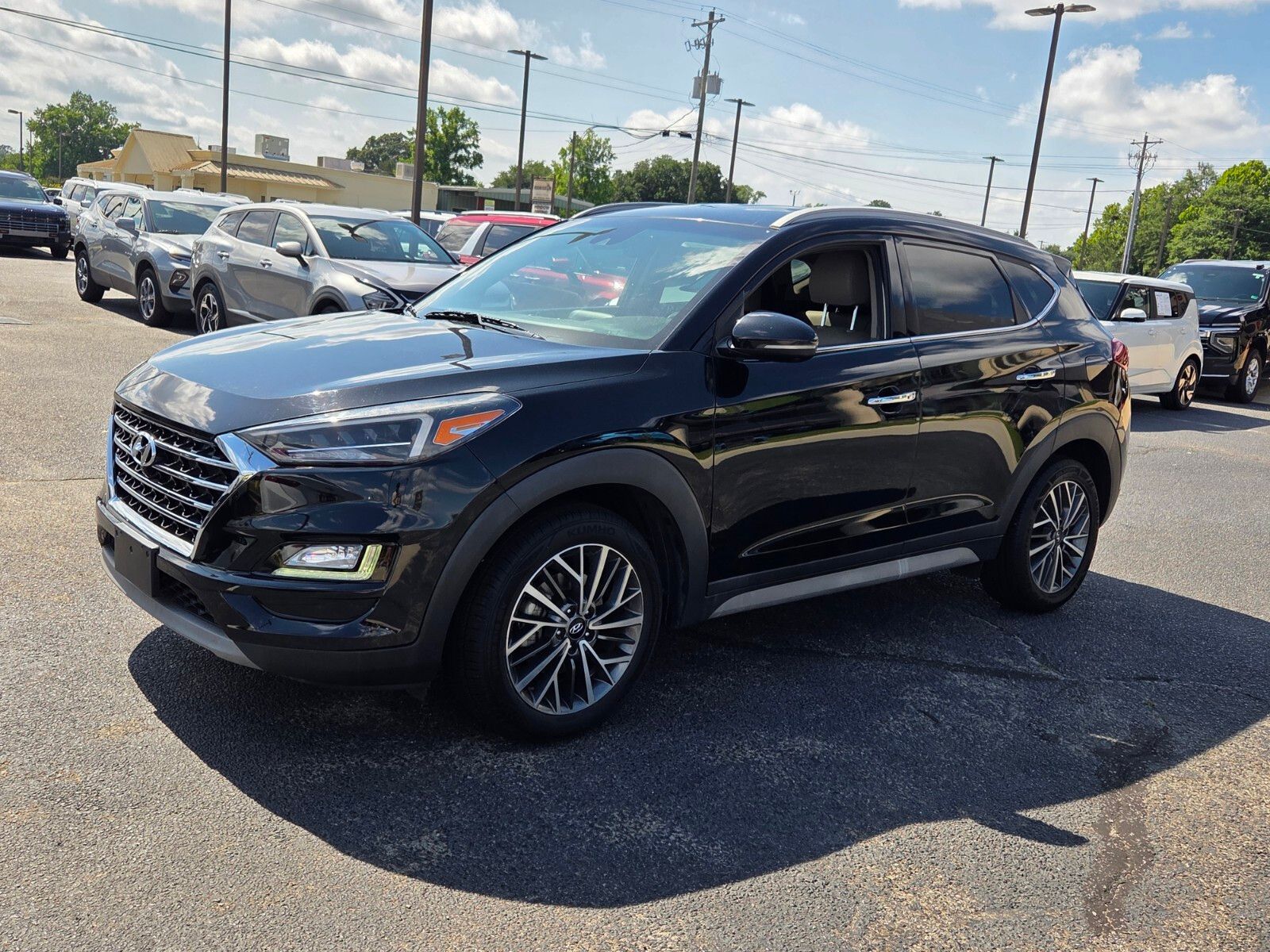 Used 2020 Black Noir Pearl Hyundai Limited image 3