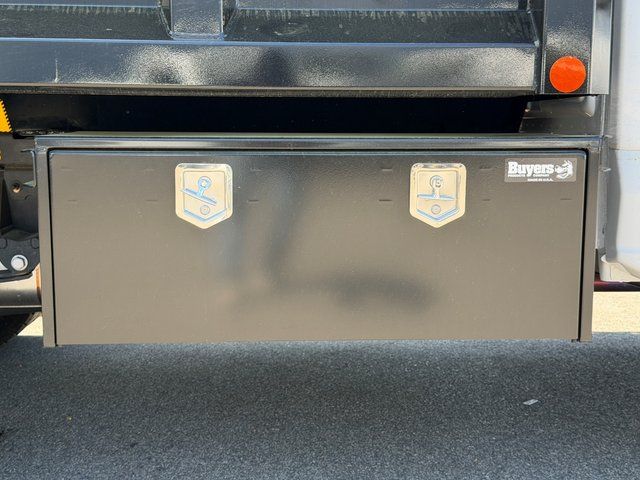 New 2025 Oxford White Ford XL image 9
