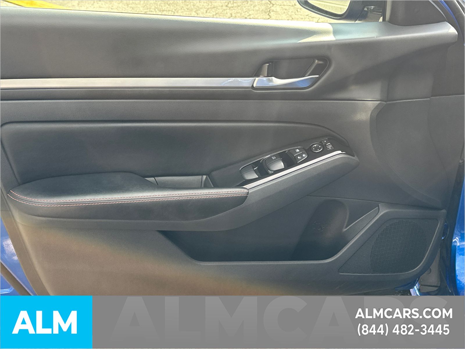 Used 2025 Blue Nissan 2.5 SR image 11