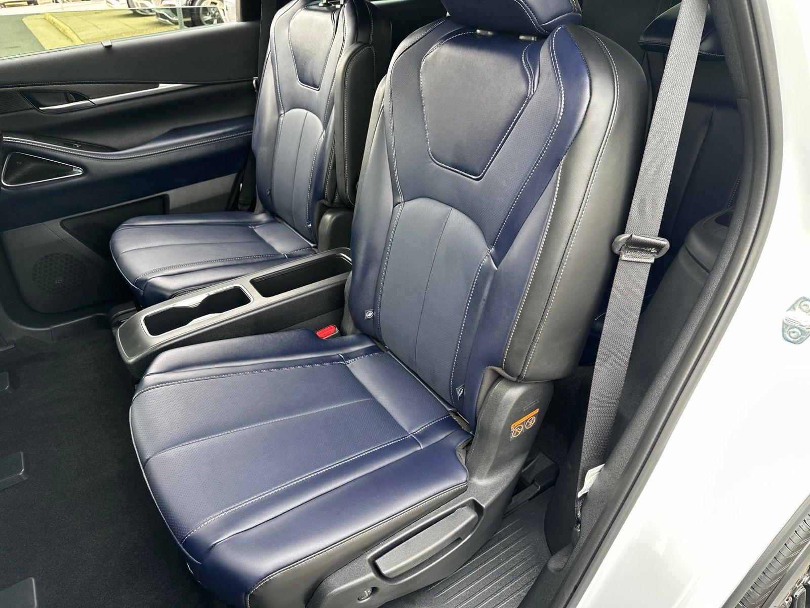 Used 2026 White INFINITI SPORT image 37