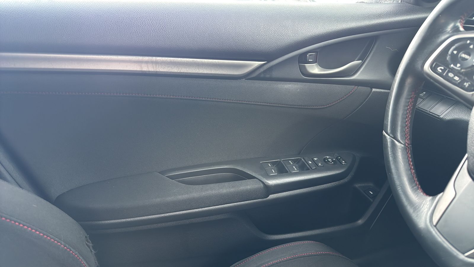 Used 2018 Gray Honda Si image 11