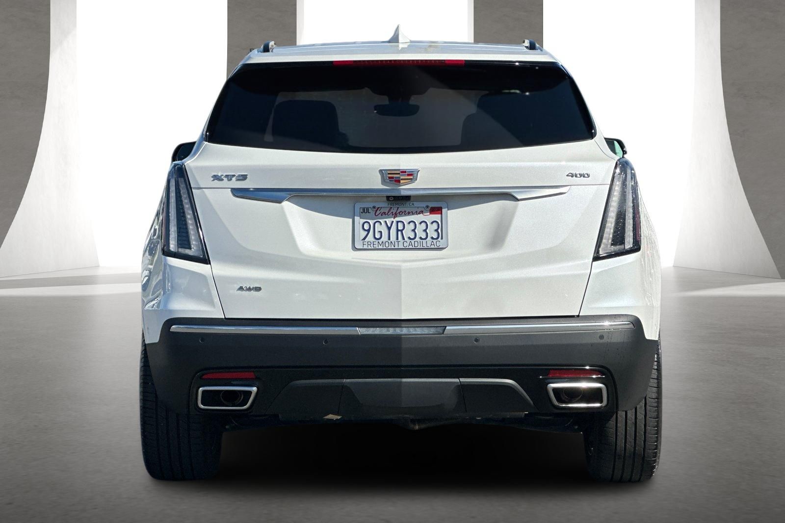 View vehicle photo 4
