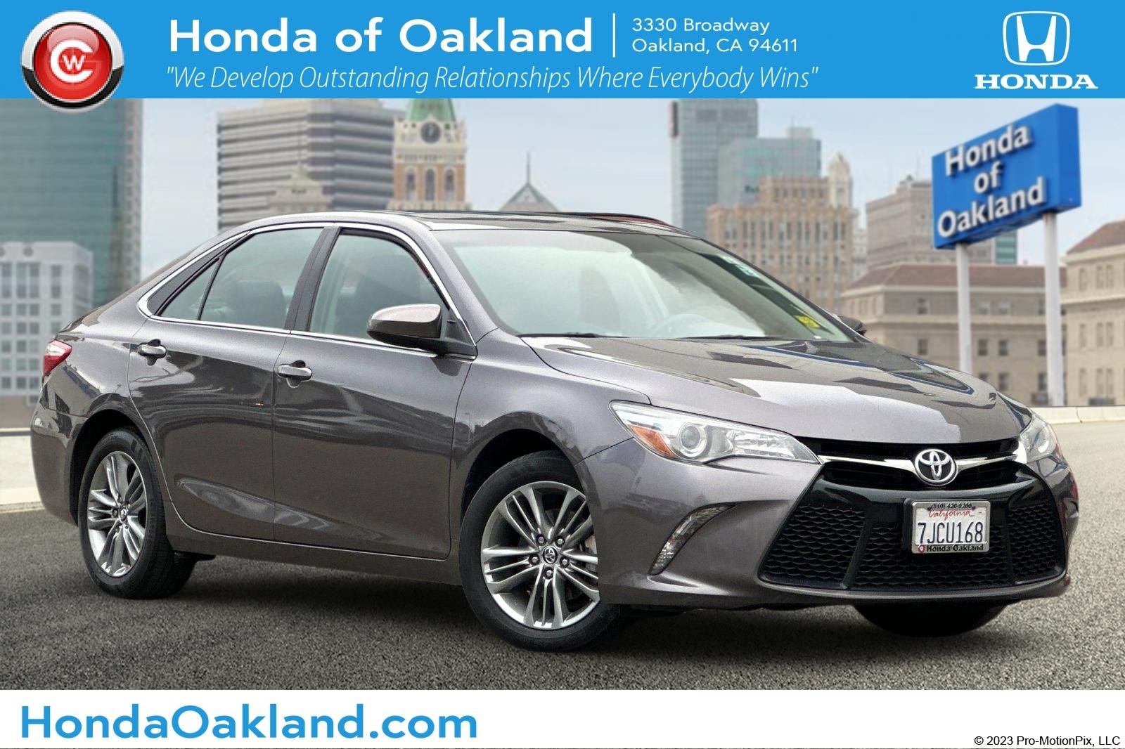 Predawn Gray Mica 2015 Toyota Camry SE Sedan Front-Wheel Drive 6-Speed Automatic