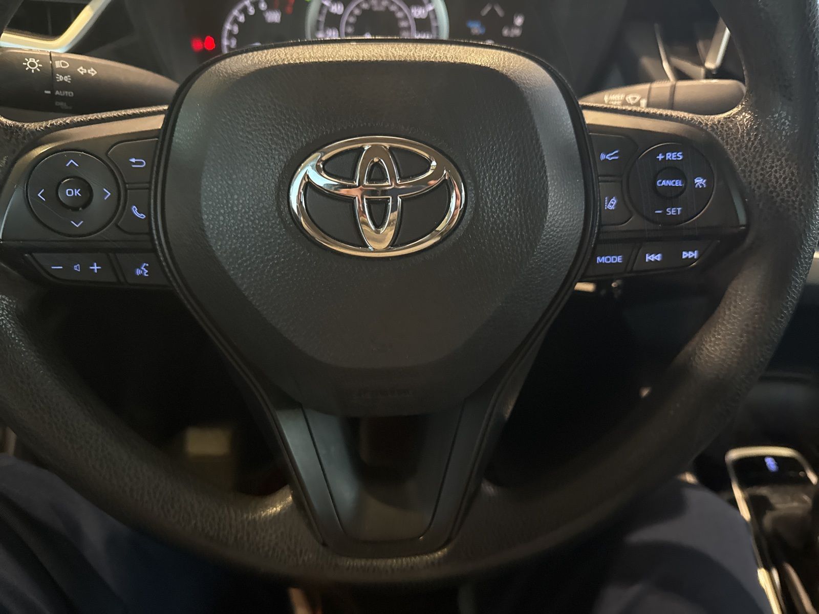 2021 Toyota Corolla LE 11