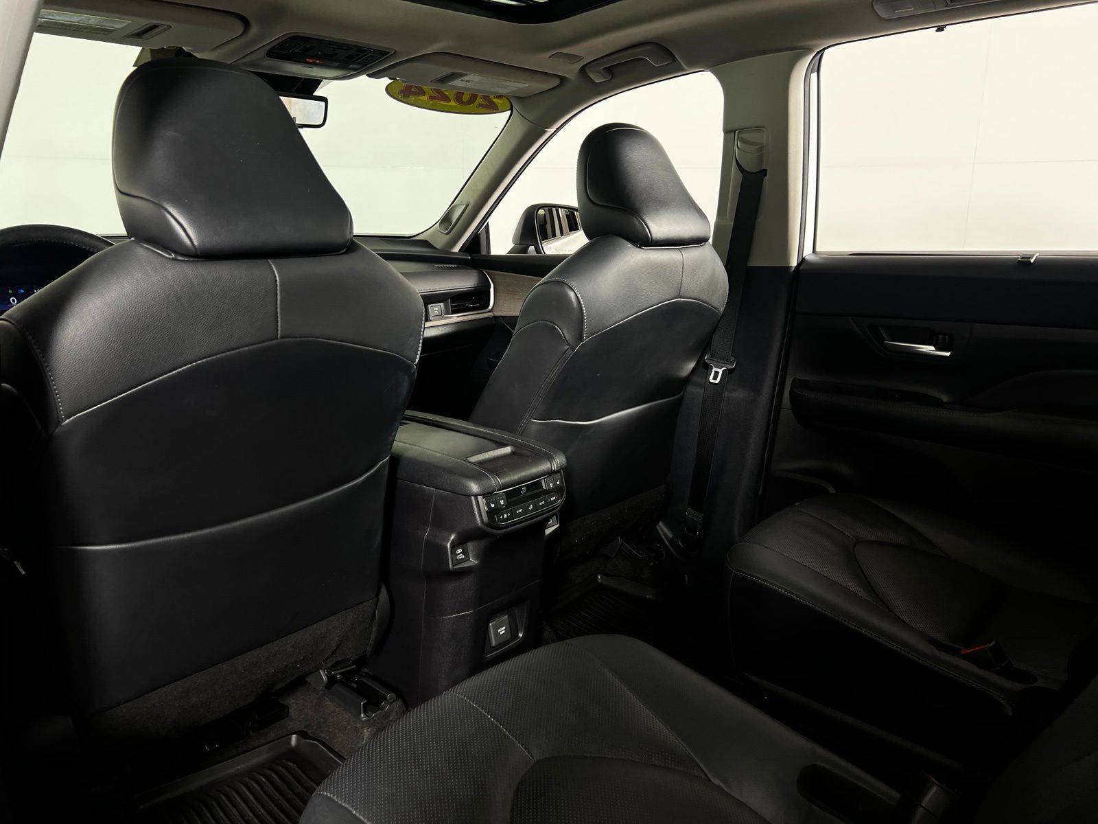Thumbnail: 2024 Toyota Grand Highlander - 24