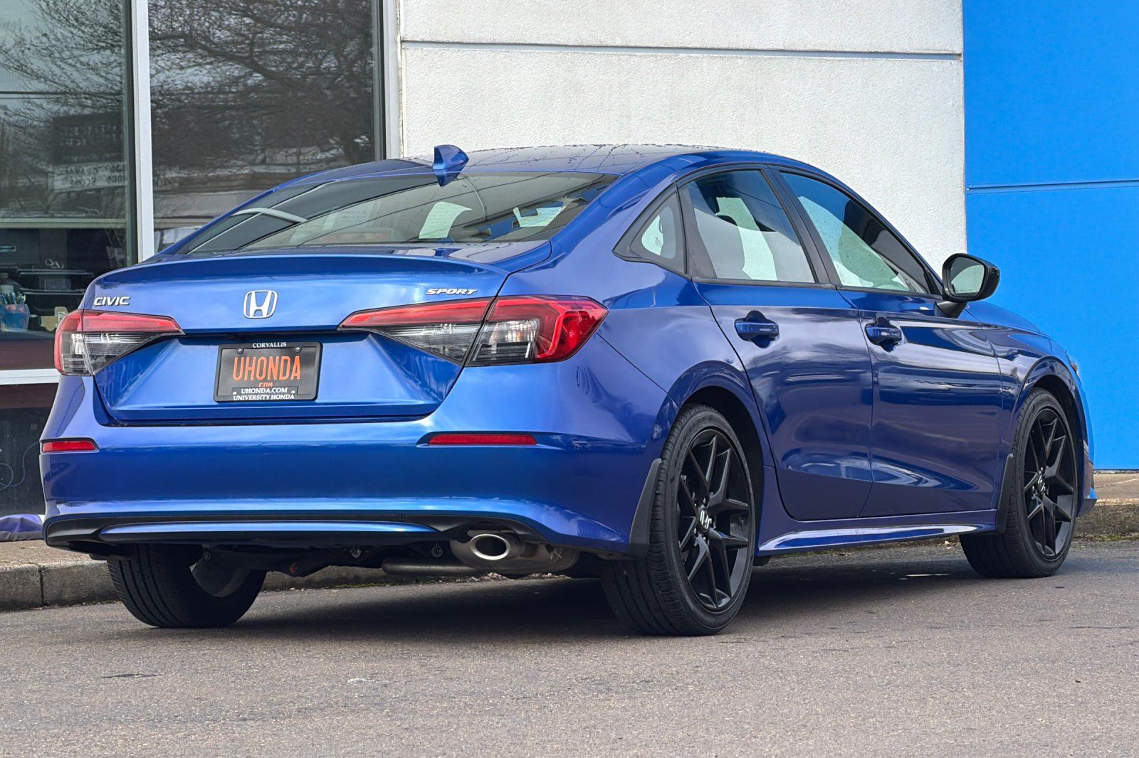 View vehicle photo 4