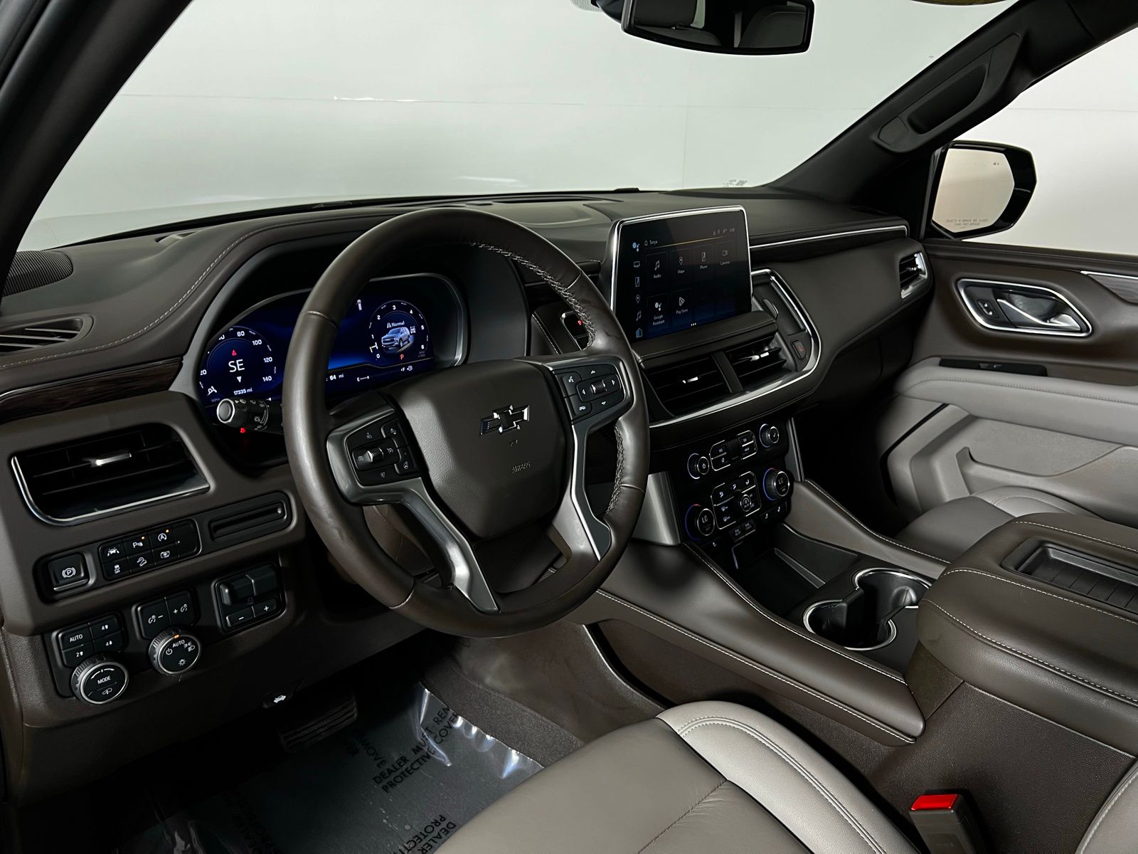 Thumbnail: 2023 Chevrolet Tahoe - 12